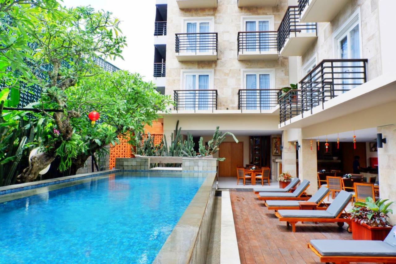 Saris Hotel Kuta Kuta  Exterior photo